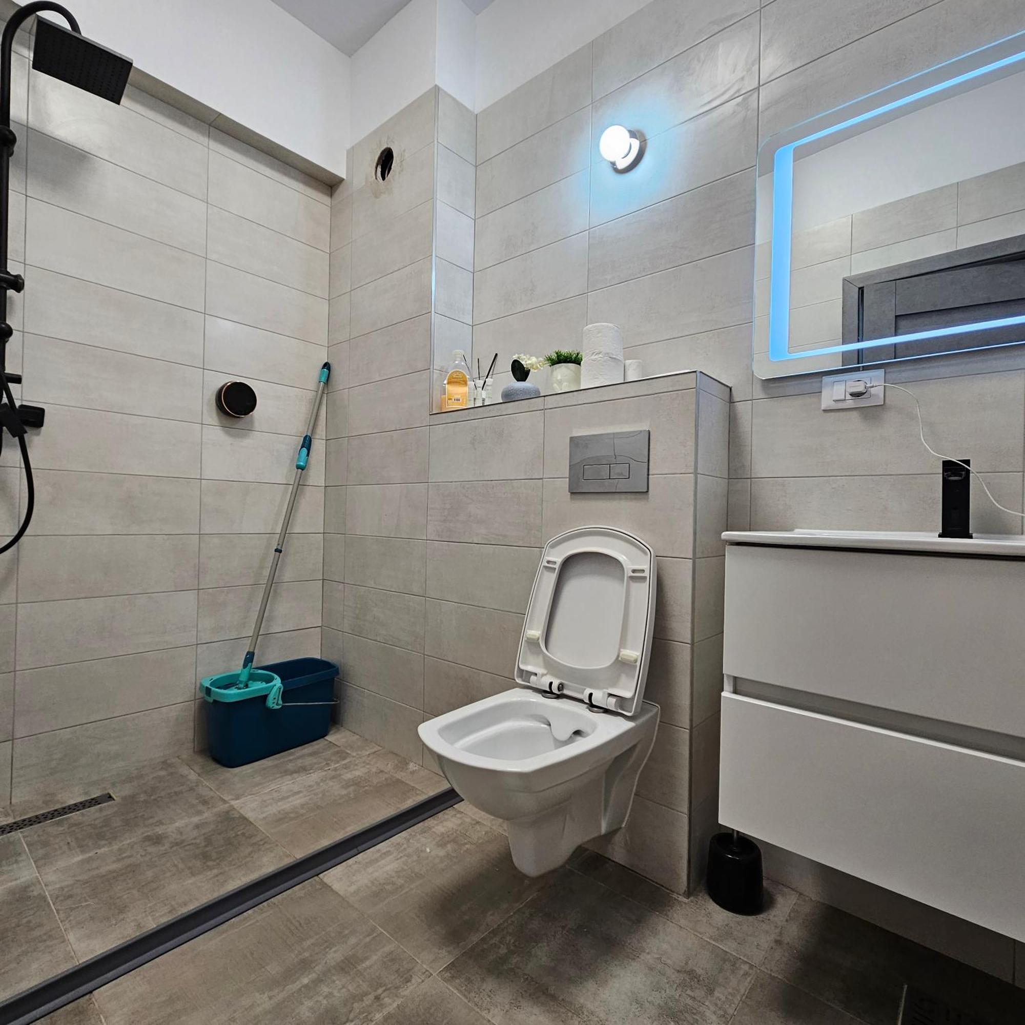 Apartament Dem Radulescu Langa Strand รึมนิคูวัลเจีย ภายนอก รูปภาพ